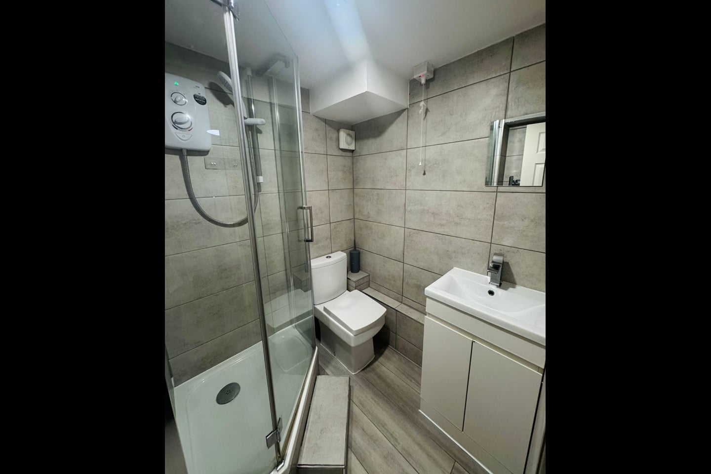 1 Bed Flat, Fleet Street, L1