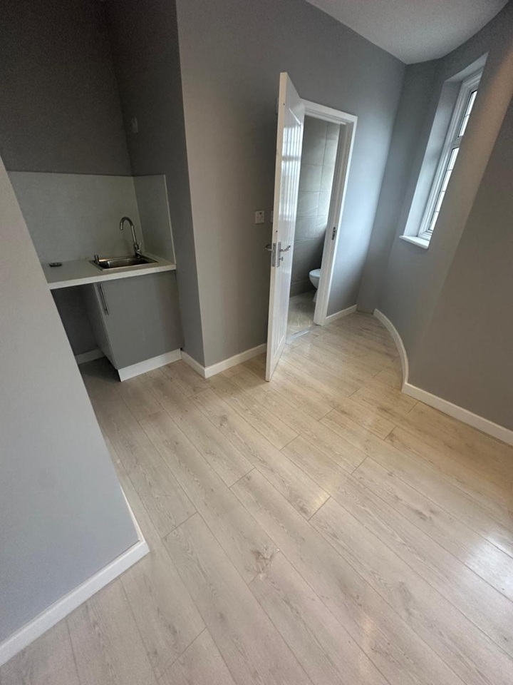 Studio Flat, Courtland Road, OX4
