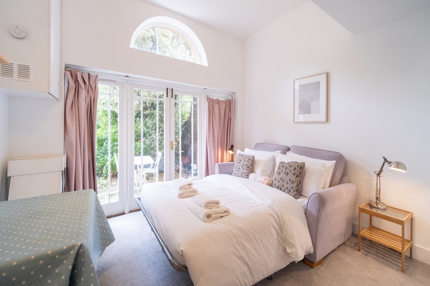 1 Bed Flat, Clapham Road, SW9 photo 3
