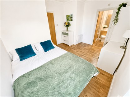 Room in a Shared House, Balmoral House, E14