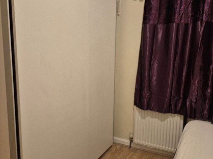Room in a Shared House, Football C, UB7