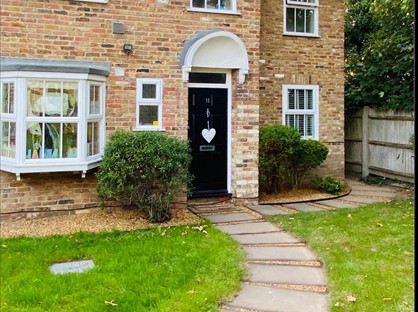 Room in a Shared House, Mossfield, KT11