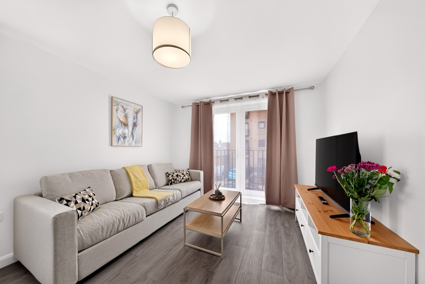 2 Bed Flat, Near Royal Infirmary, EH16