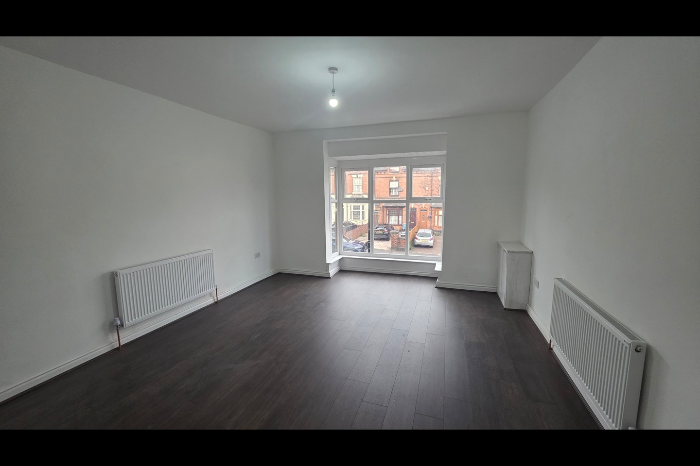 1 Bed Flat, All Bills Incuded, B66 photo 3