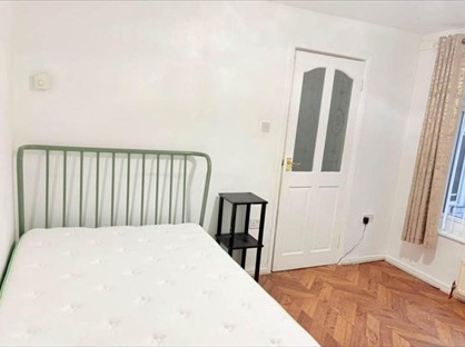 Room in a Shared House, Bunyan Close, OL1
