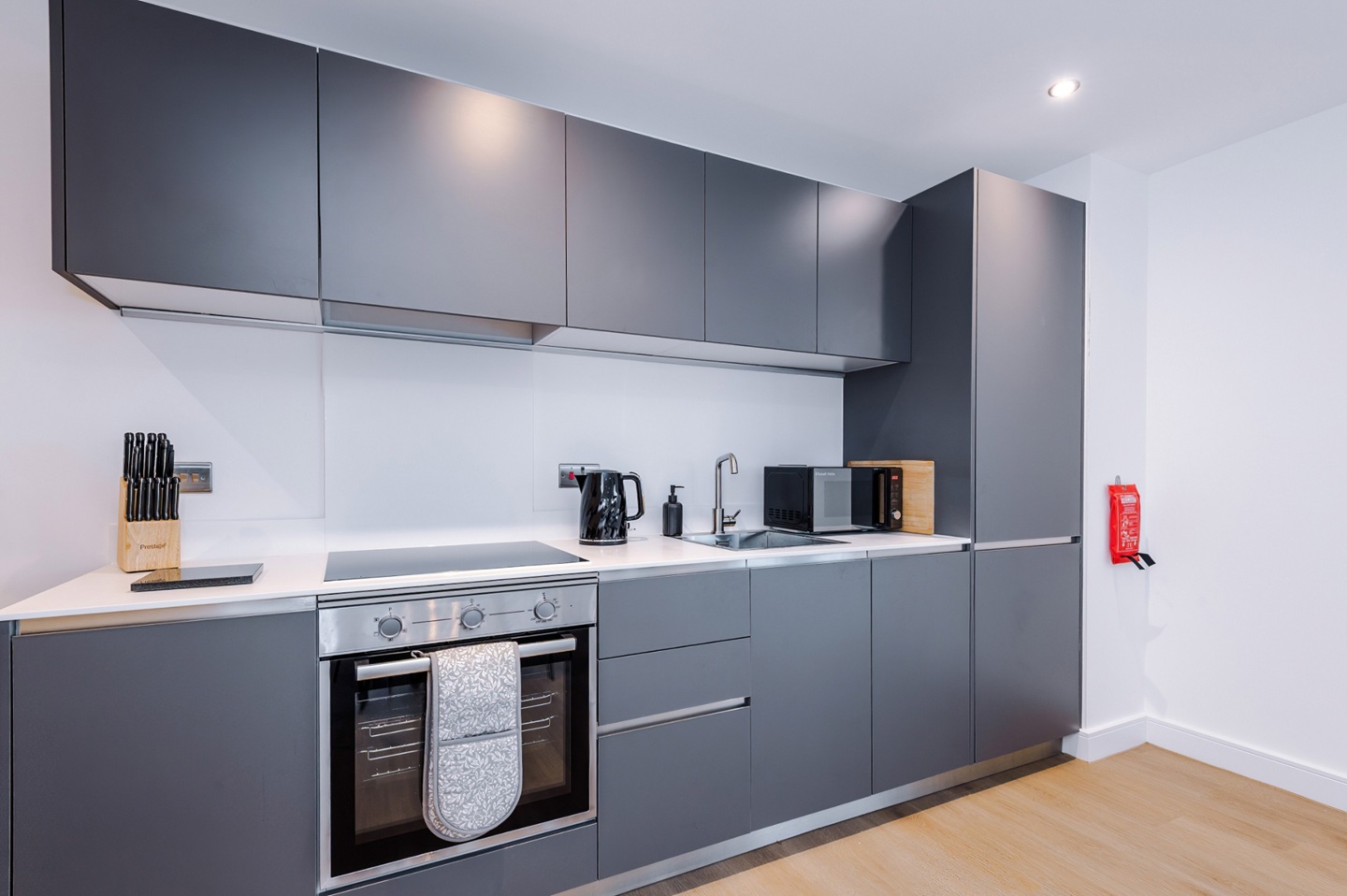 2 Bed Flat, Axis, LS9 photo 4