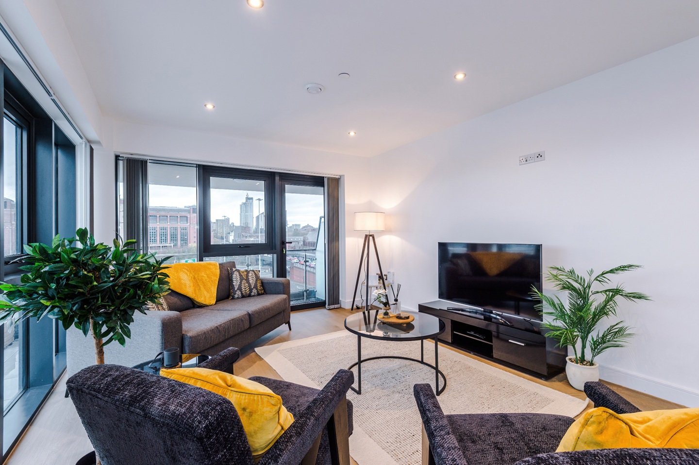 2 Bed Flat, Axis, LS9