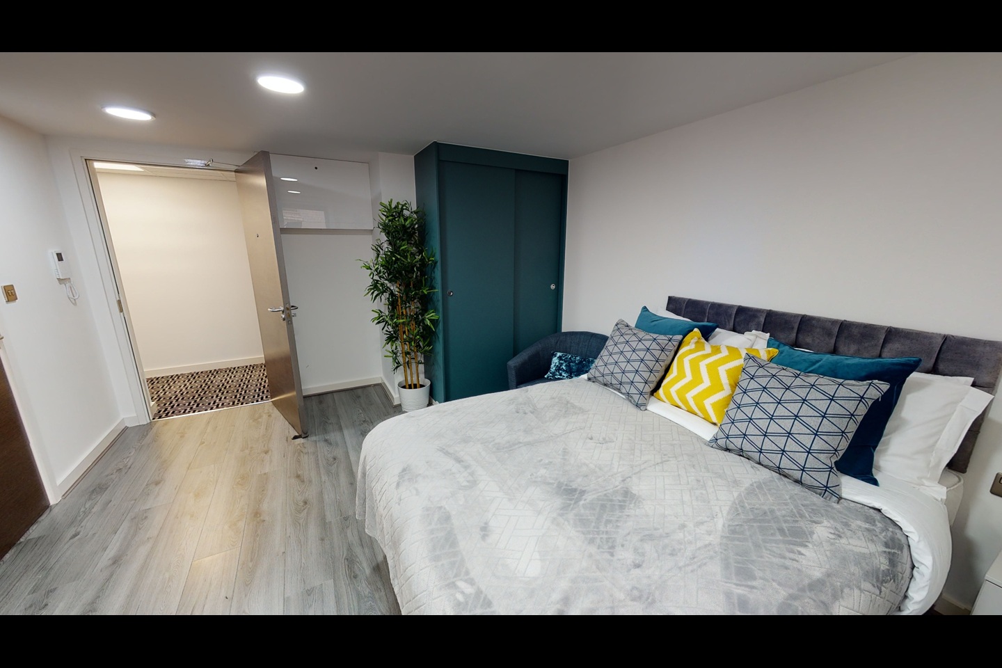 Studio Flat, Drury Lane, L2 photo 2