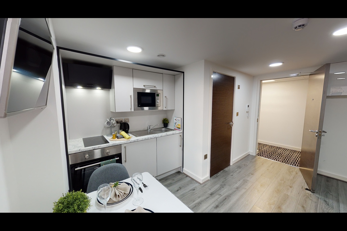 Studio Flat, Drury Lane, L2 photo 3
