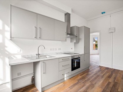 1 Bed Flat, Cheriton Gardens, CT20