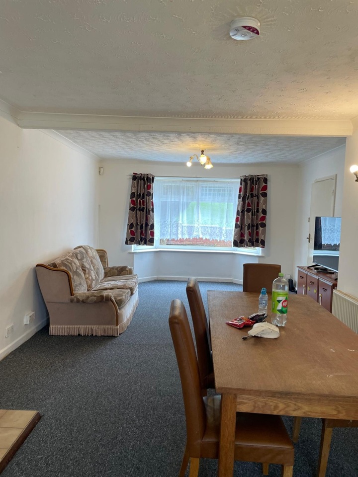3 Bed End Terrace, Gilbert Road, BS15 photo 3