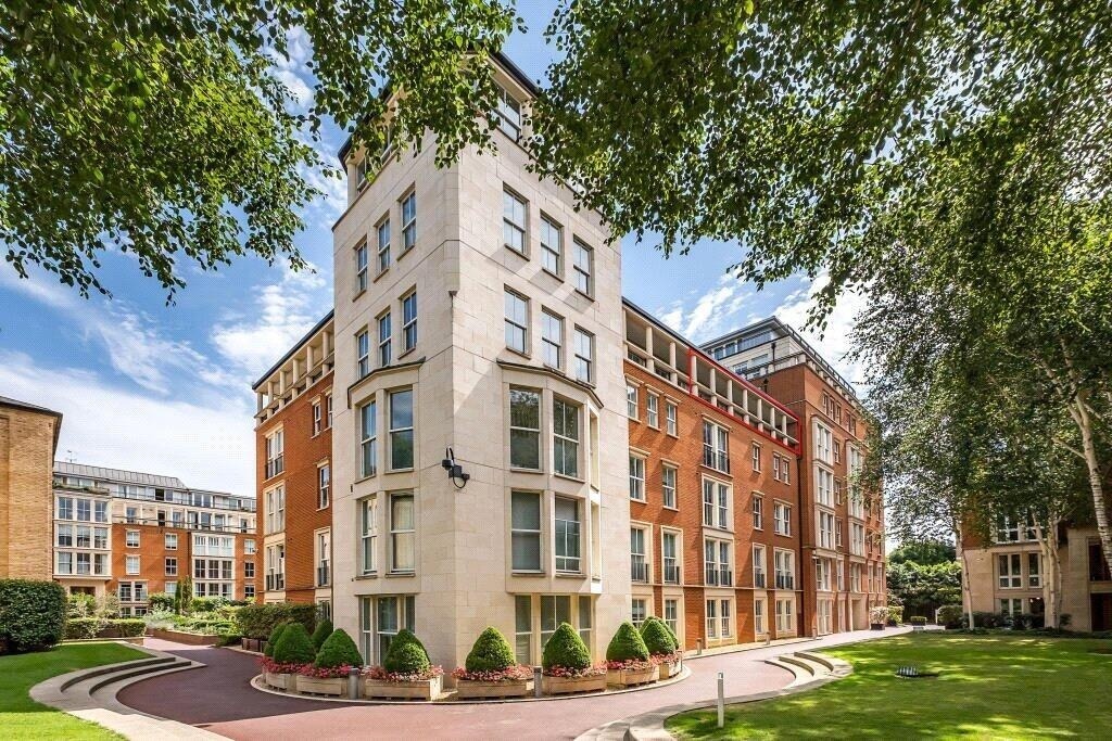 1 Bed Flat, Bailey House, SW10 photo 2