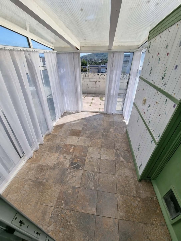 3 Bed Detached House, Hill View, CF5 photo 2