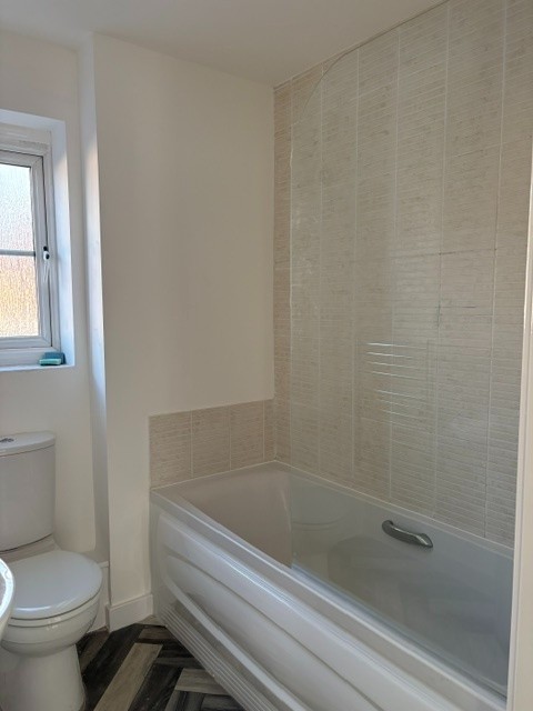 2 Bed Flat, Vauxhall Road, L5 photo 4