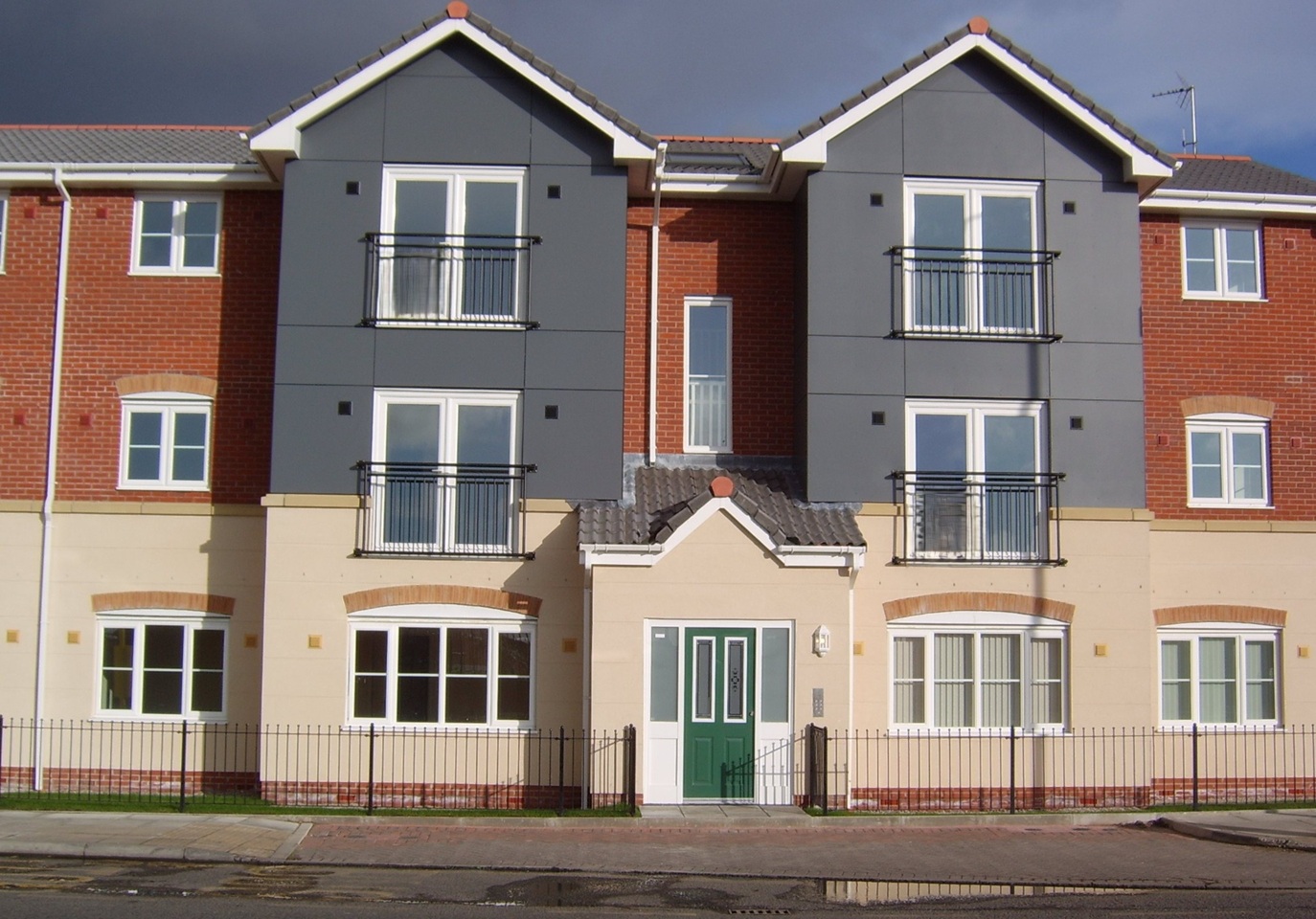 2 Bed Flat, Vauxhall Road, L5 photo 5
