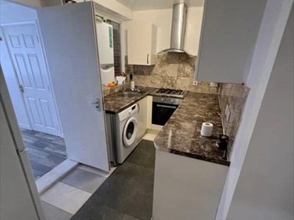Room in a Shared House, Abbots Road, HA8