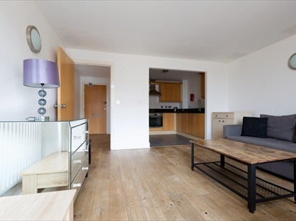 2 Bed Flat, Gainsborough House, E14