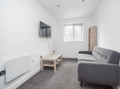 1 Bed Flat, Electro House, DN1
