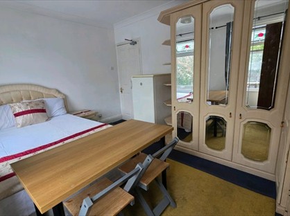 Room in a Shared House, Honiton Road, RM7