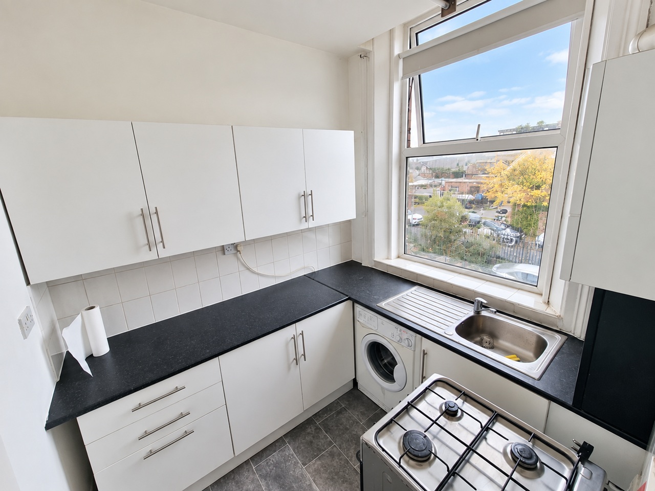 2 Bed Flat, Lister Road, L7 photo 2