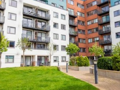 2 Bed Flat, Southwell Park Road, GU15
