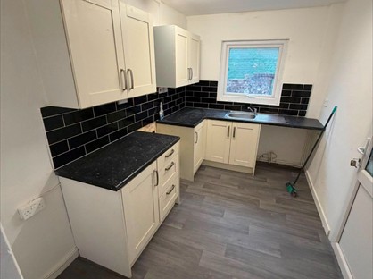 2 Bed Terraced House, Oakfield Road, L4