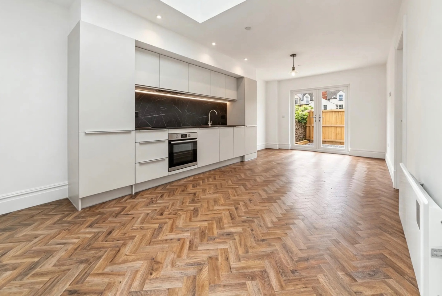 1 Bed Flat, Cathedral Road, CF11 photo 4