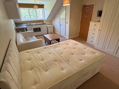 Room in a Shared House, Hertingfordbury Road, SG14