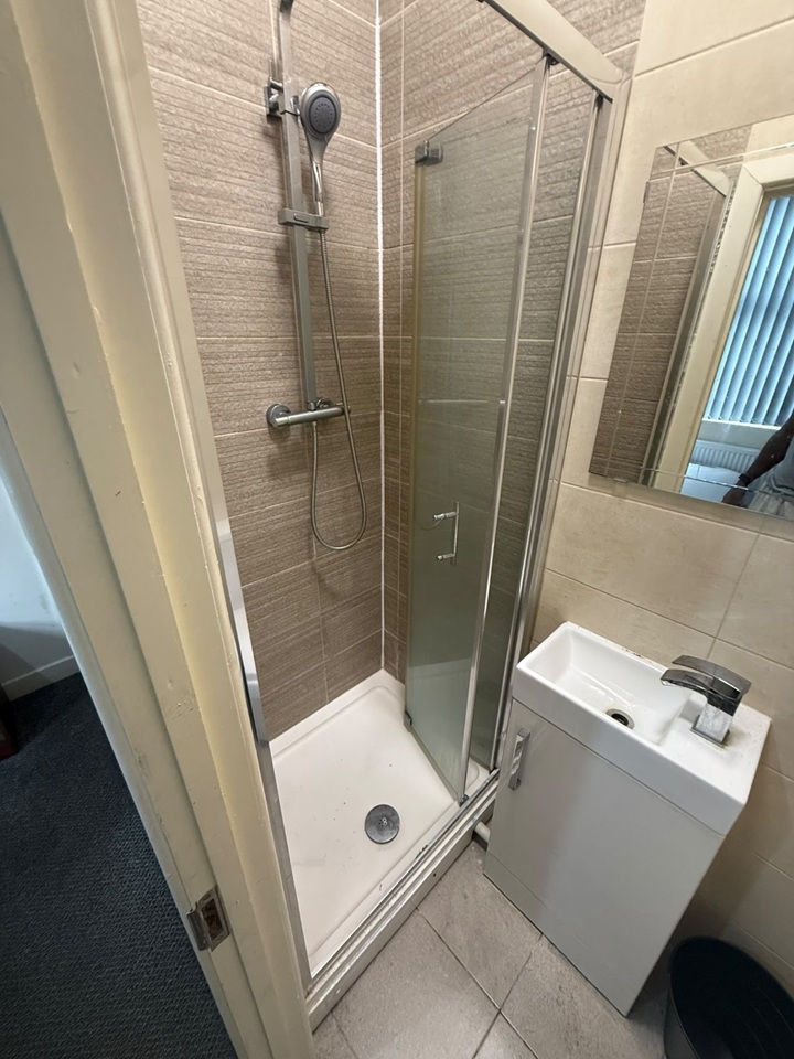 Room in a Shared House, Lower Ford St, CV1 photo 4