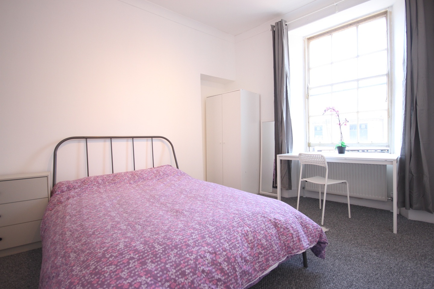2 Bed Flat, Home St, EH3 photo 3