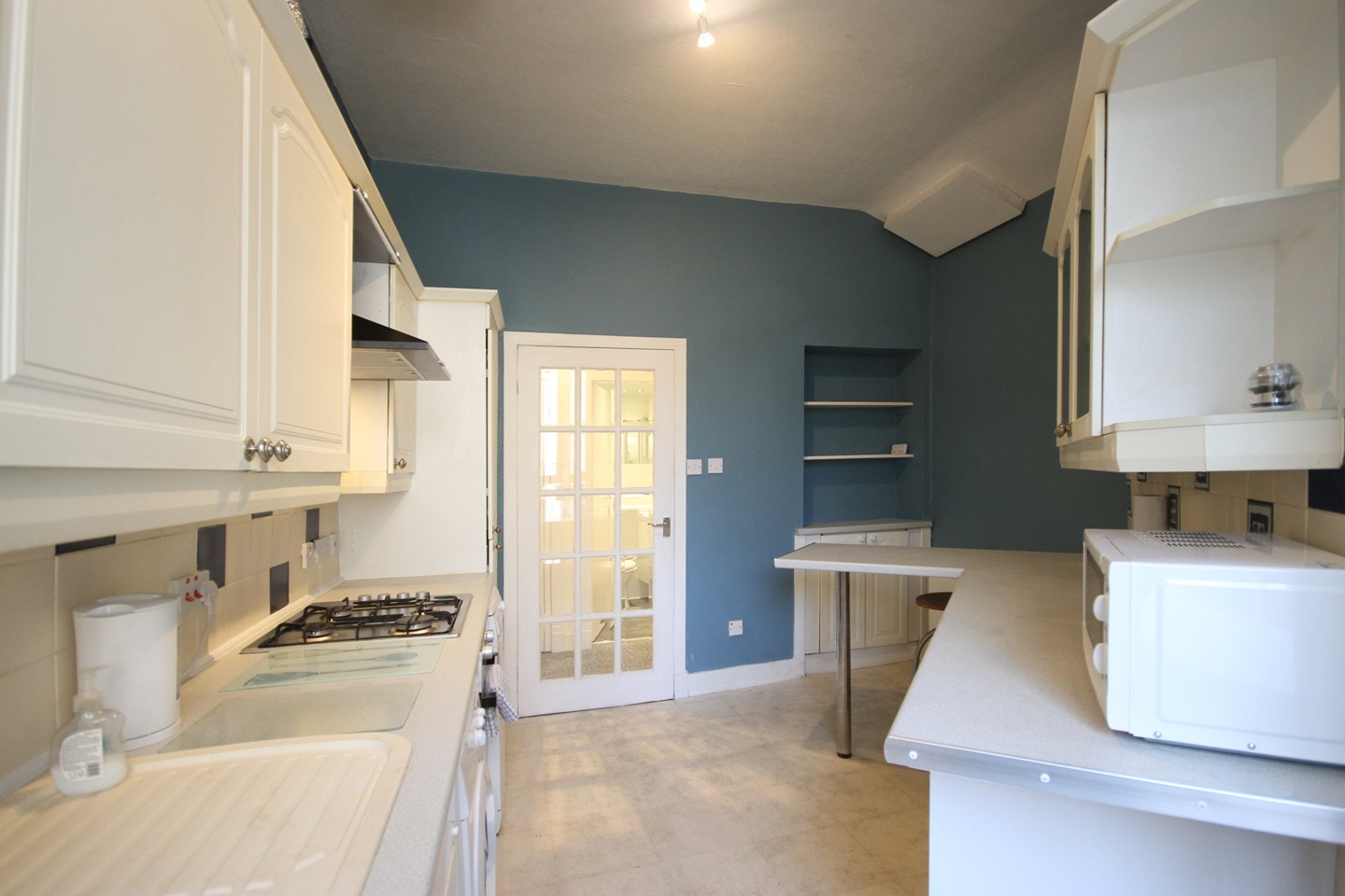 2 Bed Flat, Home St, EH3 photo 4