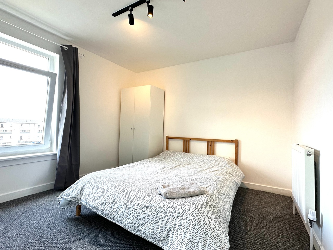 2 Bed Flat, Oxgangs Crescent, EH13 photo 5