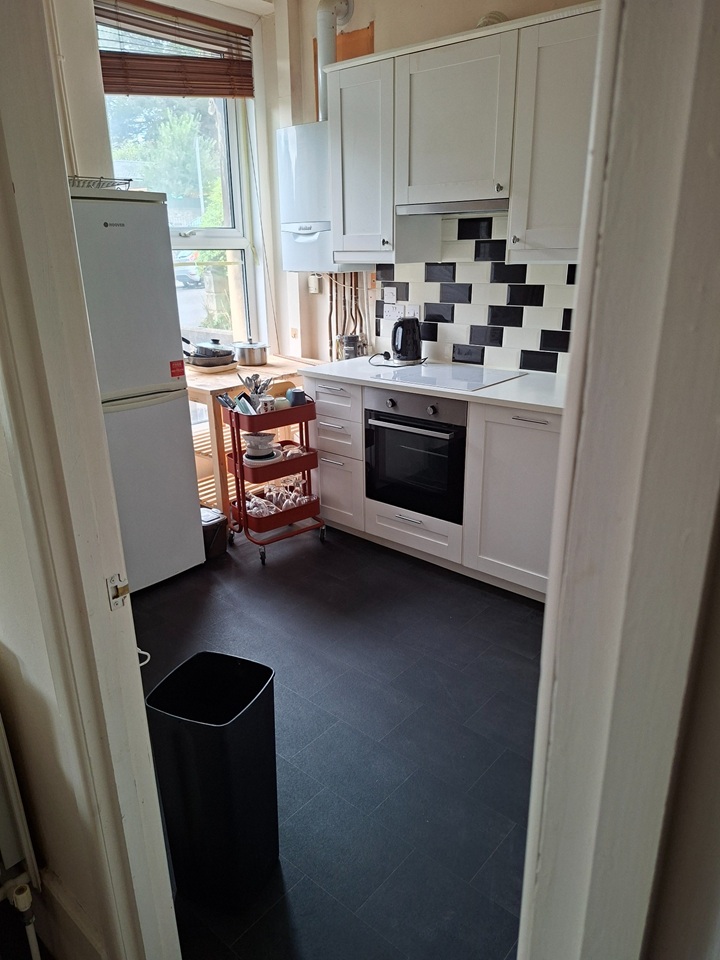 2 Bed Flat, Cotham Grove, BS6 photo 4