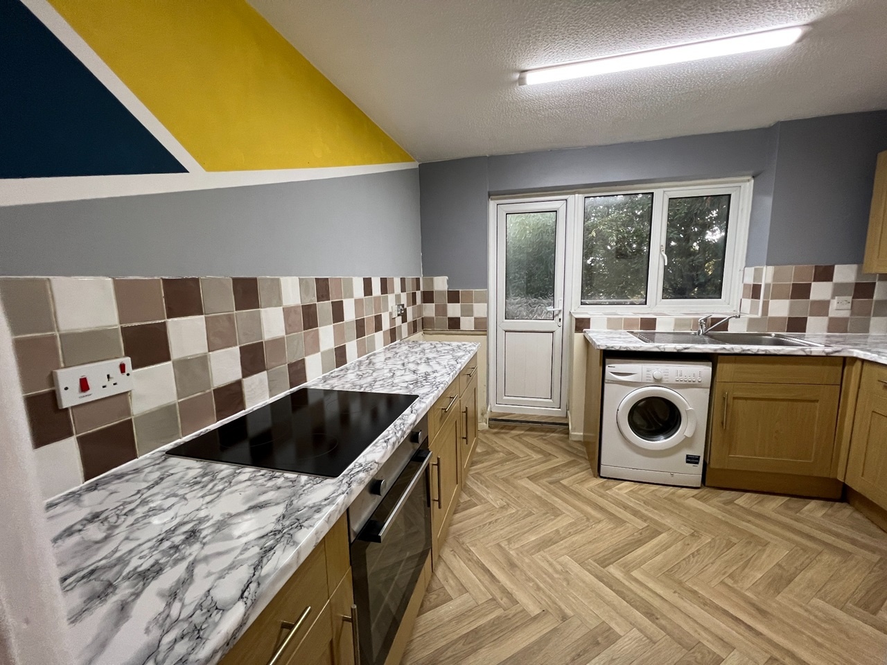 3 Bed Flat, Lockett Gardens, M3 photo 3