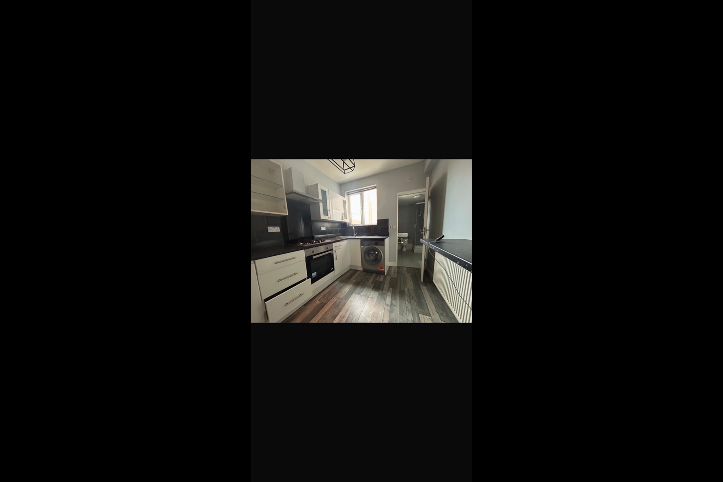 2 Bed Flat, Beaconsfield St, NG7 photo 2