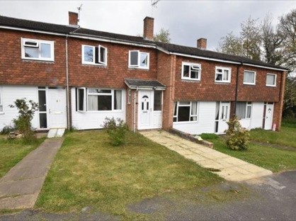 3 Bed Terraced House, Scott Close, RG4