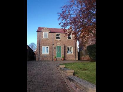 2 Bed Detached House, Back Lane, YO61