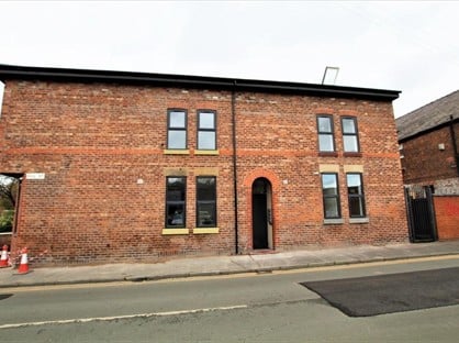 2 Bed Flat, Sakina House, M20