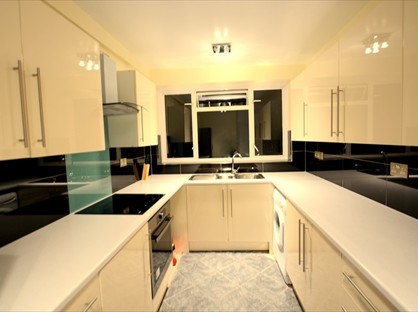 4 Bed Terraced House, Saville Road, E16