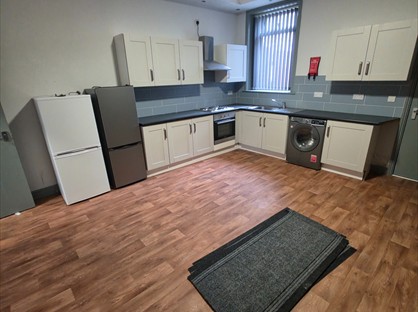 Room in a Shared House, Springcliffe, BD8
