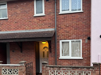 2 Bed Terraced House, Seymour Court, CO12