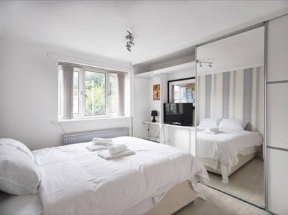 3 Bed Detached House, Rosshill Walk, M15