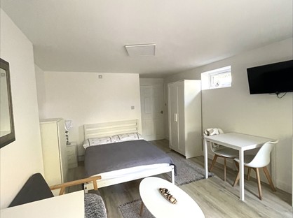 1 bed room for rent in Room in a Shared House, Bentley Drive, WS2