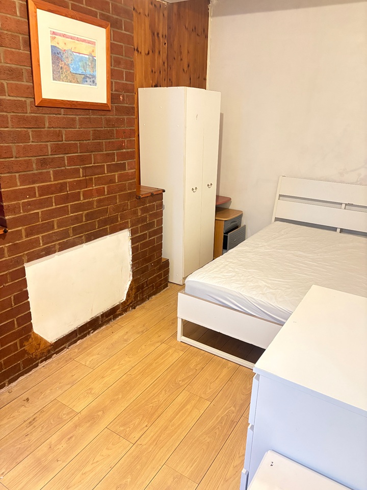 3 Bed End Terrace, Terry Road, CV1