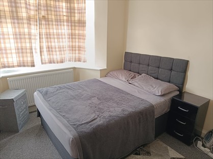 Room in a Shared House, South Road, B18