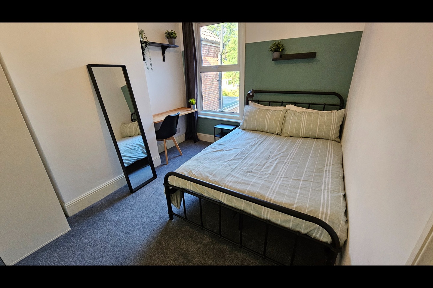 Room in a Shared House, Thackeray Road, SO17 photo 3