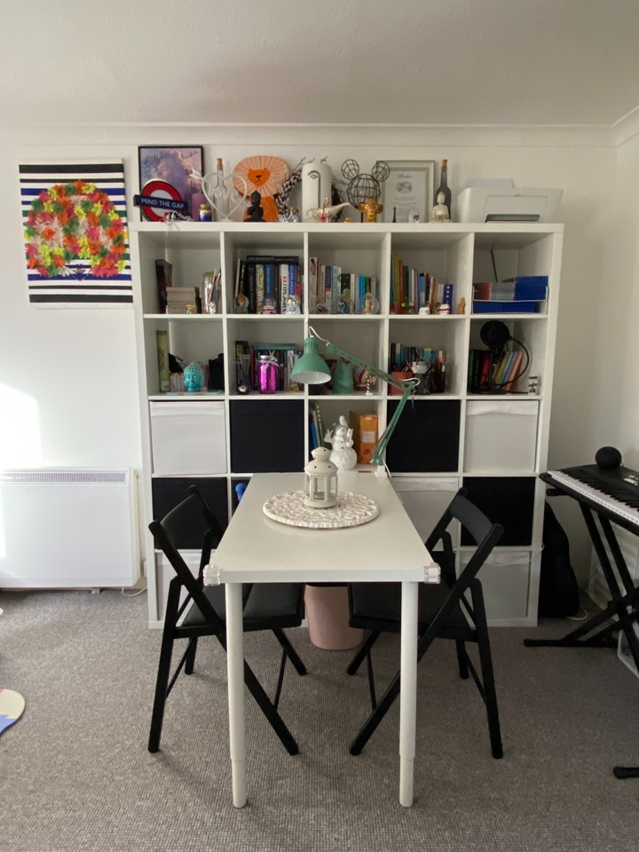 1 Bed Flat, Tippett Rise, RG2 photo 2