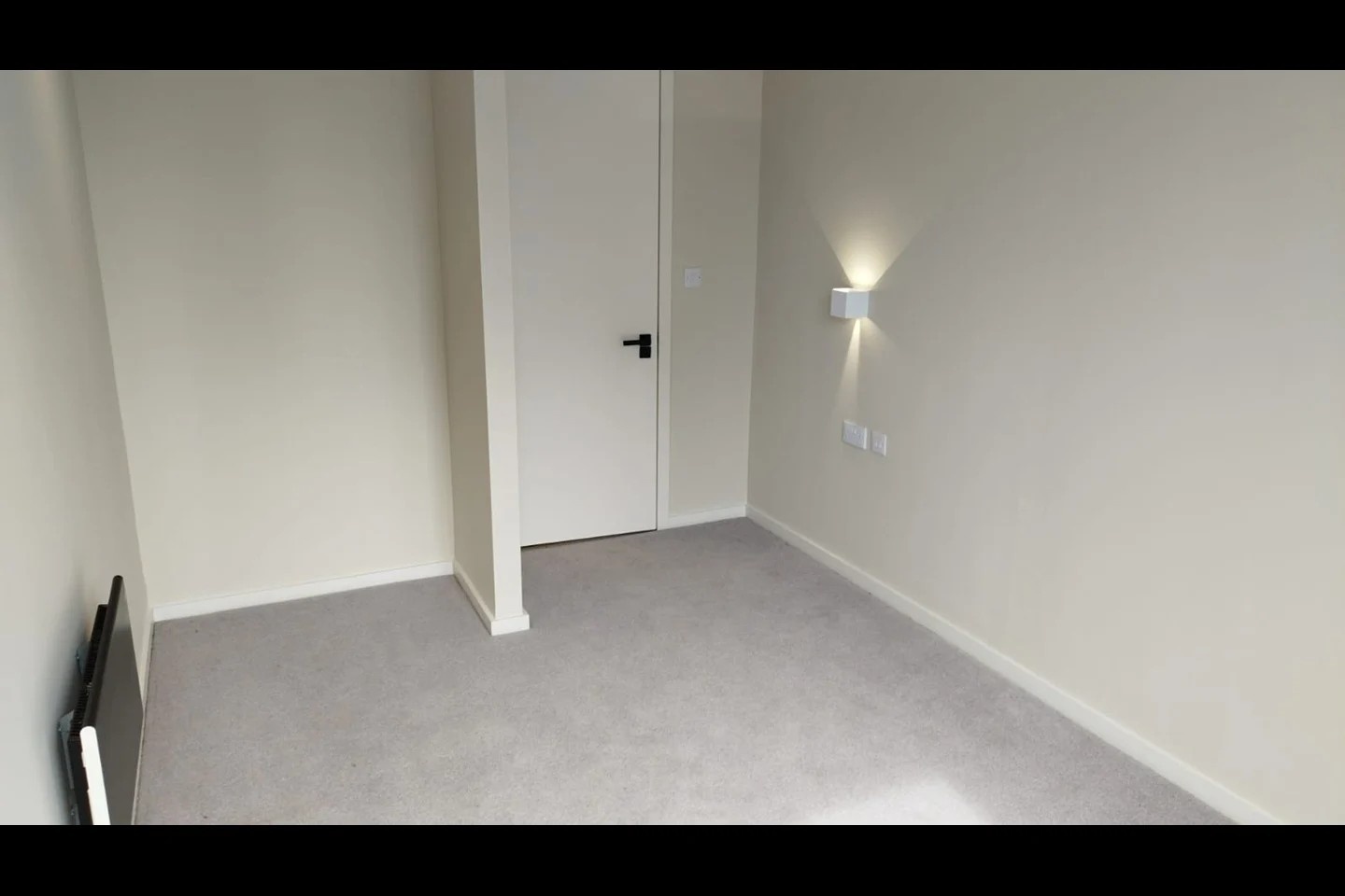 1 Bed Flat, Chester Road, M15 photo 2