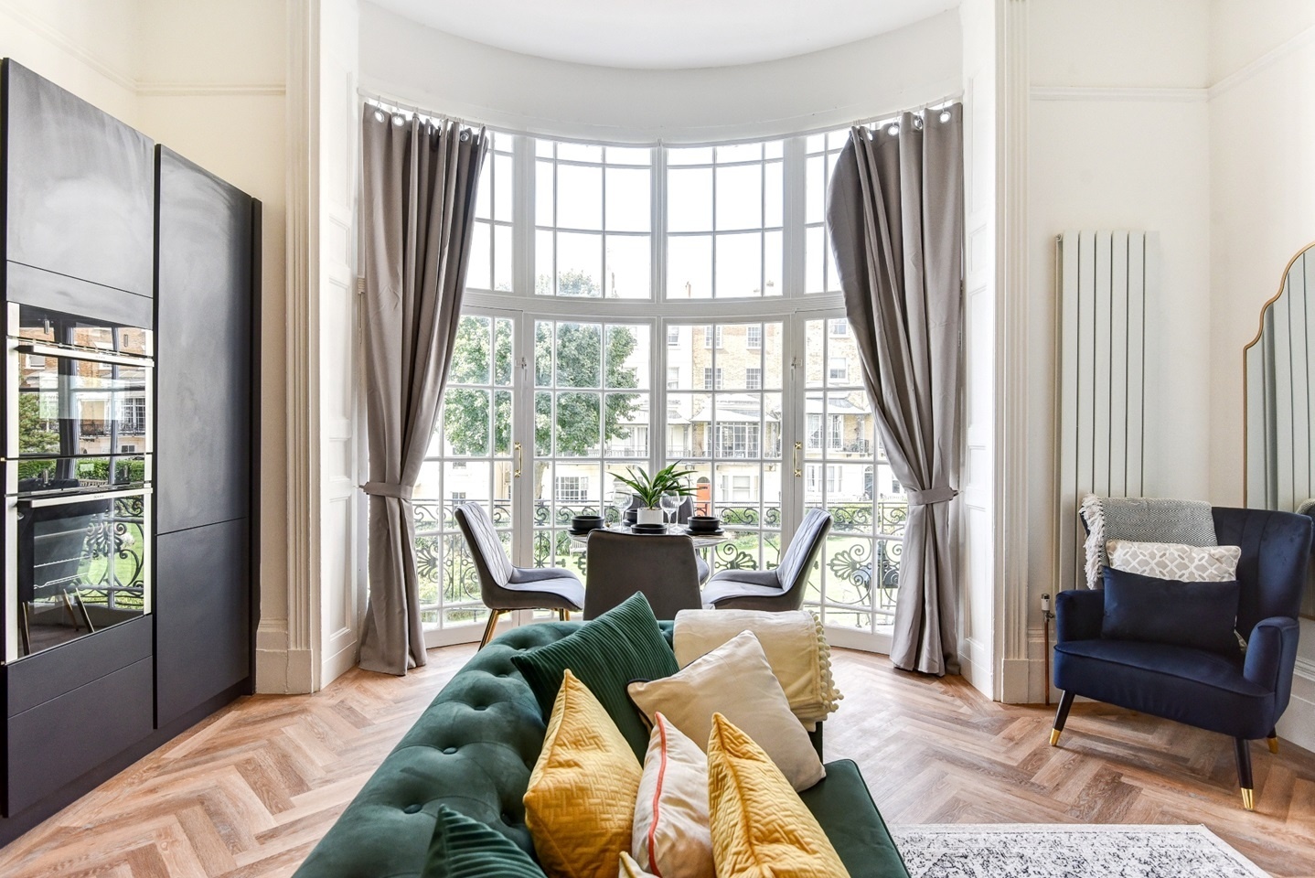 1 Bed Flat, Marine Square, BN2 photo 3