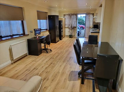 1 Bed Flat, St Nicholas Avenue, RM12